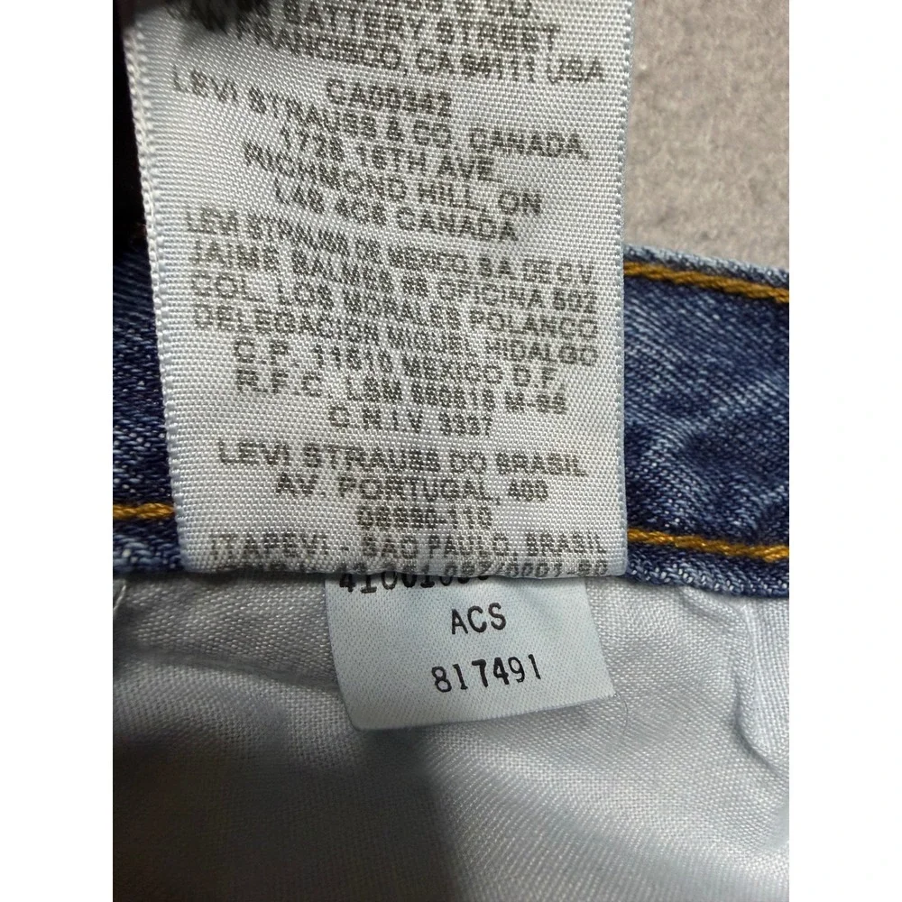 Levi's 501 Original Fit Jeans Mens 32x30 Blue Straight Leg Button Fly Denim